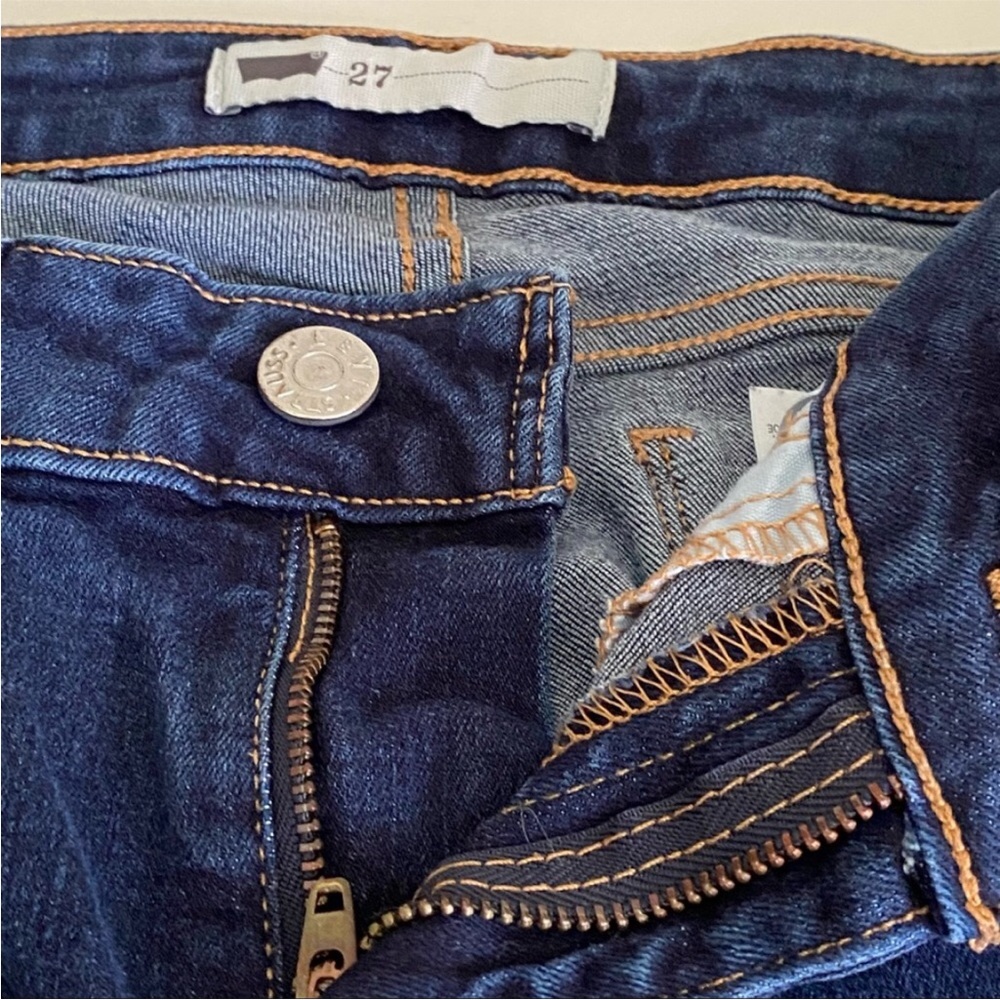 Levi's Jeans - Picture 10 of 13